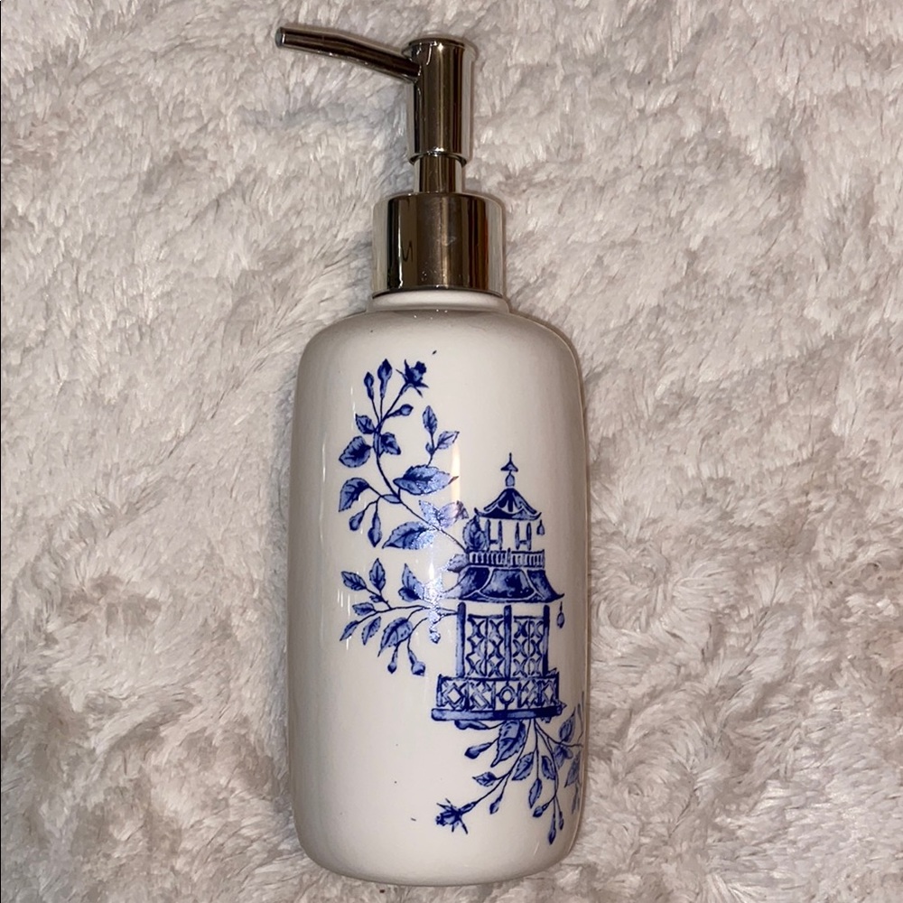Elegant Blue and White Soap Dispenser